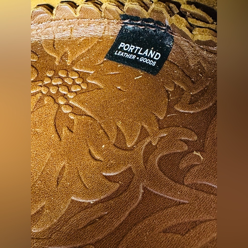 Portland Leather Goods Circle Tooled Leather 7” Round Crossbody Bag - Picture 7 of 7